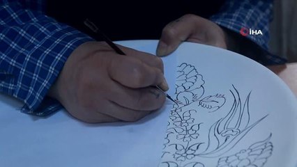 Yaşayan Osmanlı sanatı "çini"