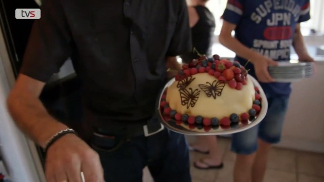 KLIP | Snuble med kagen | Lagkage | Claus Madsen | Bedemændene | 2019 | TV SYD - TV2 Danmark