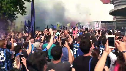 Festa a Milano per lo scudetto dell'Inter