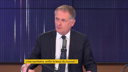 Vaccination contre le Covid-19 des enfants et des adolescents : Philippe Juvin souhaite "une décision collégiale collective"