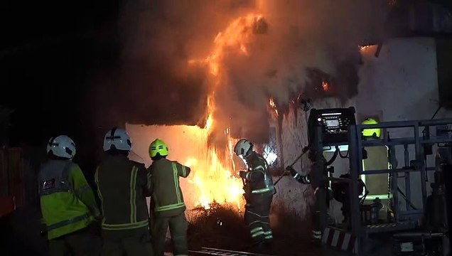 Watch as firefighters tackle Felpham home blaze