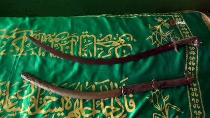 Türbede bulunan kılıç 200 yıldır muhafaza ediliyor