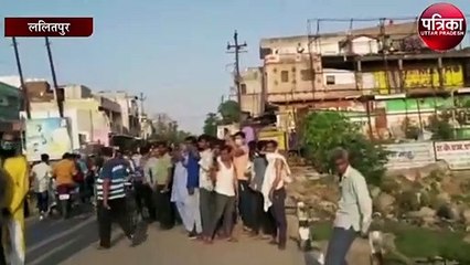 चलती एक्टिवा गाड़ी में अचानक आग लगने से मचा हड़कंप