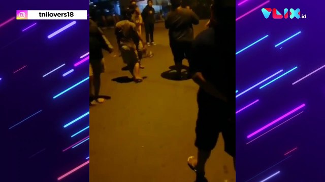 Detik-Detik Preman Keroyok Anggota TNI