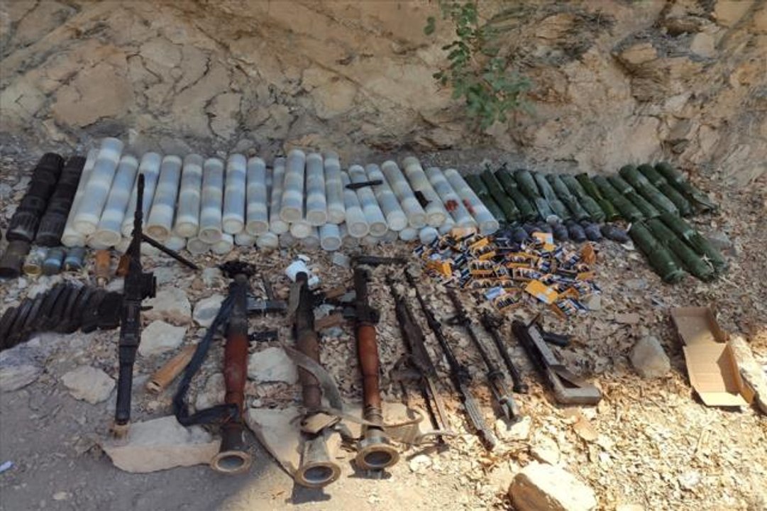 Son dakika haberi! Pençe-Yıldırım Operasyonu'nda PKK'ya ait çok sayıda silah ve mühimmat ele geçirildi