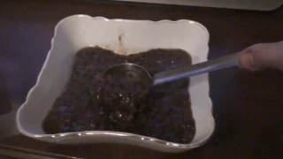 Salsa di cipolle e prugne per arrosti di maiale