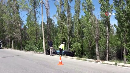 Virajı alamayan otomobil ters döndü: 2 yaralı