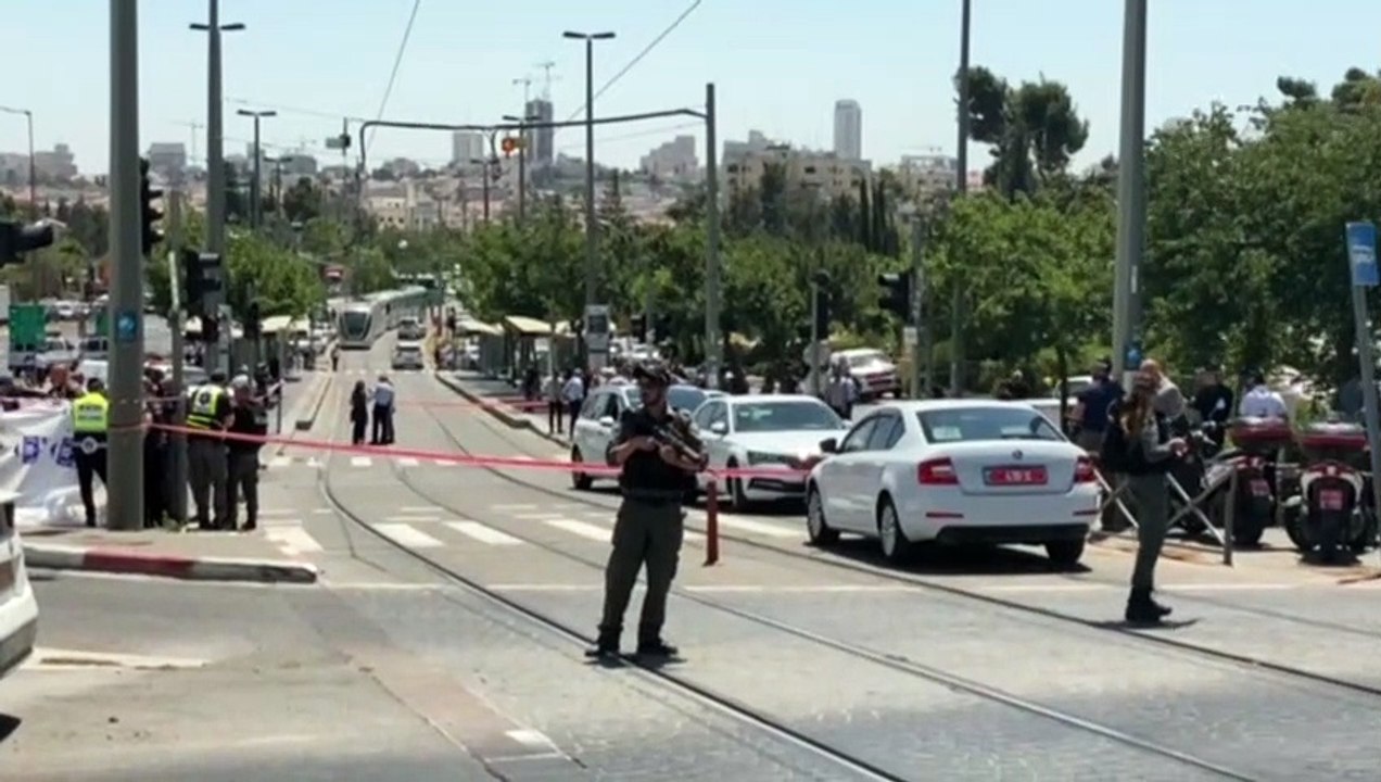 إصابة شخصين بعملية طعن في القدس ومقتل المنفذ