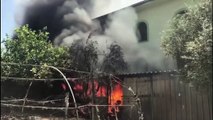 AYDIN - Caminin deposunda çıkan yangında 1 çocuk dumandan etkilendi