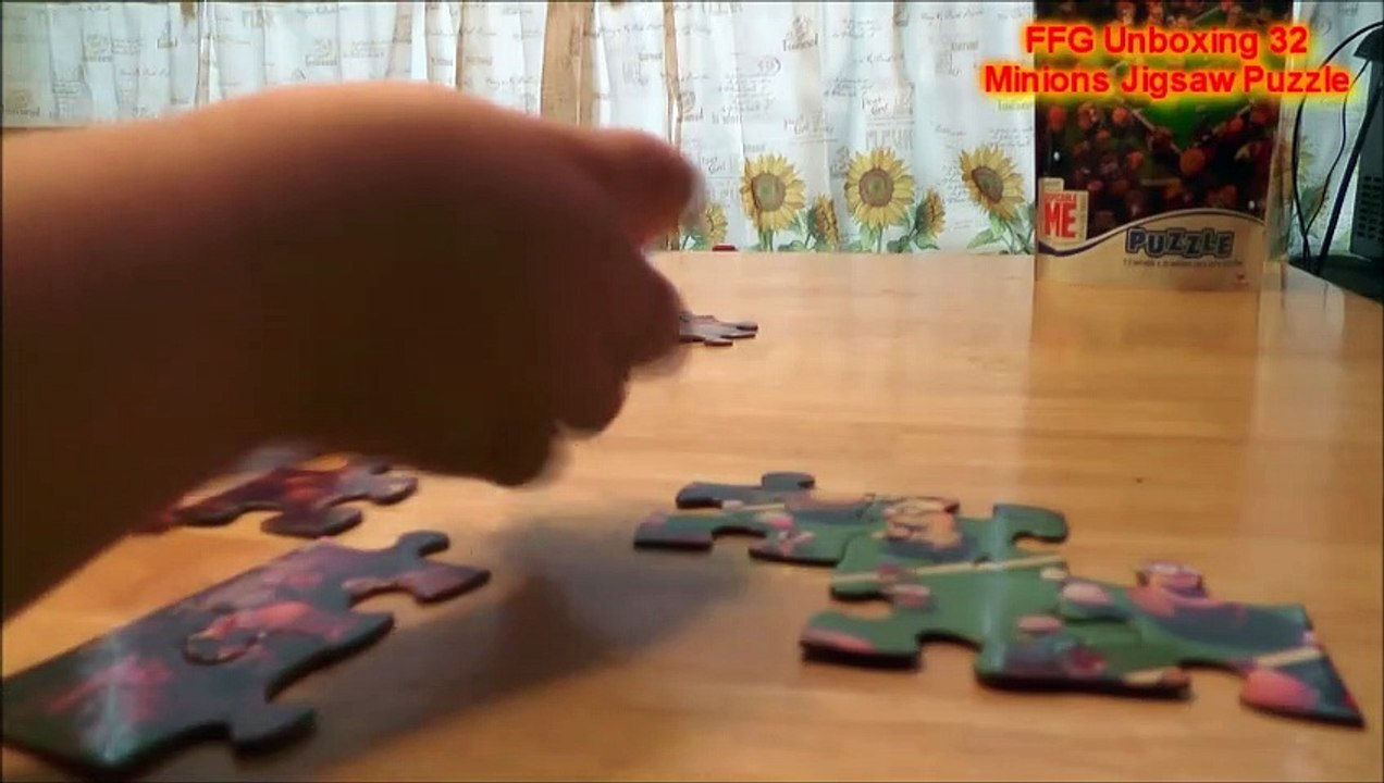 FFG Unboxing 32 Minions Jigsaw Puzzle