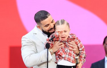 Drake’s Son Joins Him on Stage at the ‘Billboard’ Music Awards
