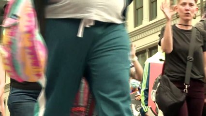 Marcha homenajea a George Floyd a un año de su muerte