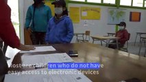 Chilean teen's phone clinic gets students online