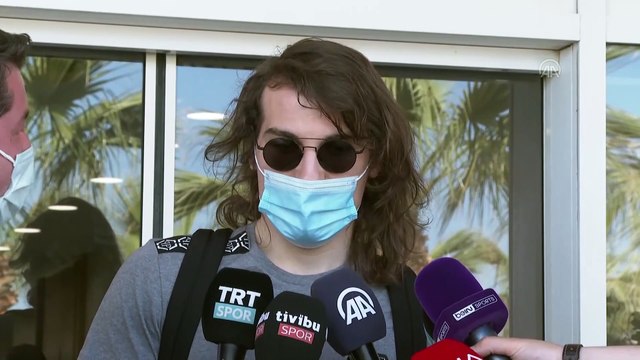ANTALYA - Milli futbolcu Çağlar Söyüncü, Antalya'ya geldi