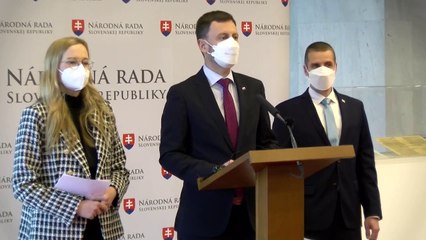 Brífing premiéra E. Hegera pred mimoriadnym zasadnutím Európskej rady
