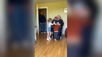 Download Video: This is the tear-jerking moment a grandad was reunited with his grandchildren after seven months apart