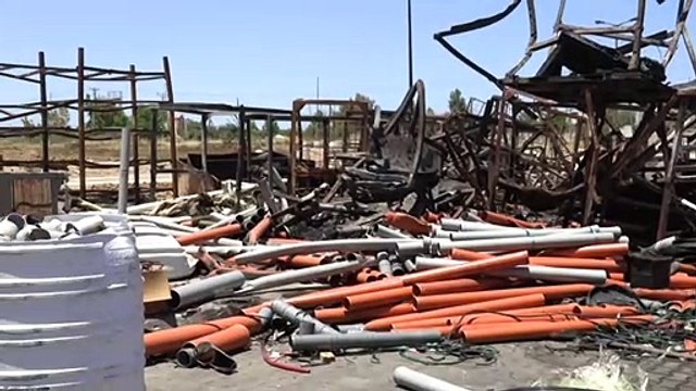 الفلسطينيون يبحثون عن مستقبل غزة الاقتصادي تحت أنقاض مصانعهم المدمّرة