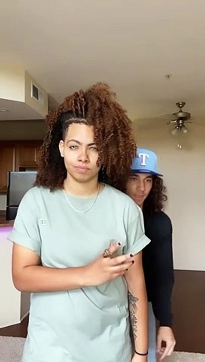 Synchronisation parfaite entre ces 2 danseurs