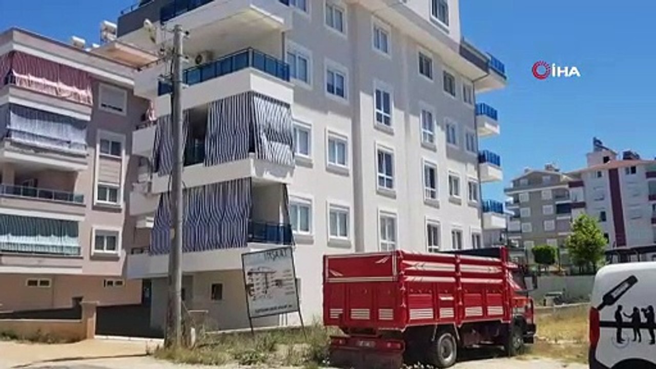 Eşini boğarak öldürüp kepçeyle gömen koca tutuklandı