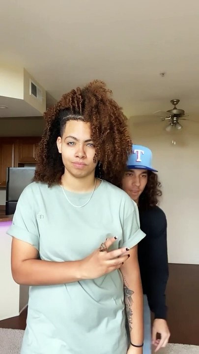 Synchronisation parfaite de 2 danseurs