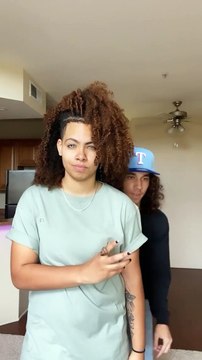 Synchronisation parfaite de 2 danseurs