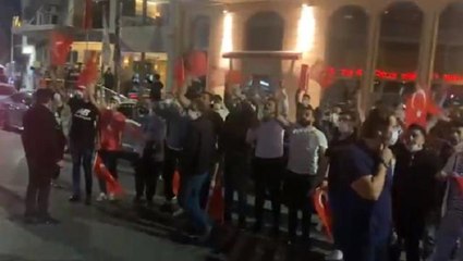 Bakan Soylu'nun canlı yayını sonrası vatandaşlar destek için Habertürk binasının önünde toplandı