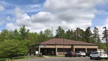Clouds go by on a dry day