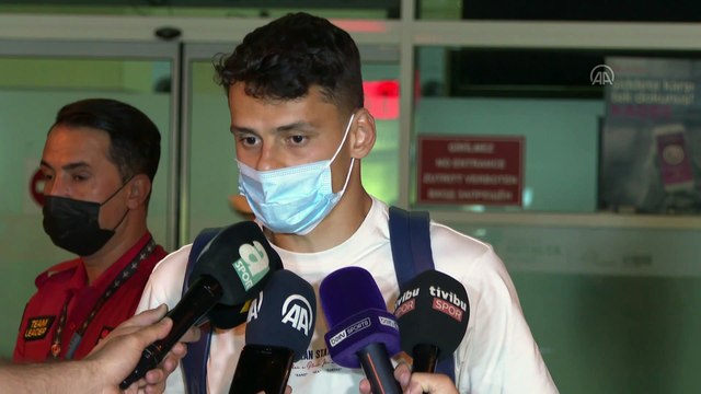 ANTALYA - Milli futbolcular Enes Ünal, Kenan Karaman ve Ozan Kabak Antalya'ya geldi