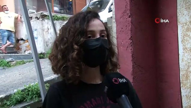 Sarıyer’de freni boşalan otomobil evin bahçesine girdi