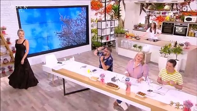 Ευτυχείτε: Το είδαμε κι αυτό! Η Καινούργιου άλλαξε ρούχα κατά τη διάρκεια της εκπομπής!