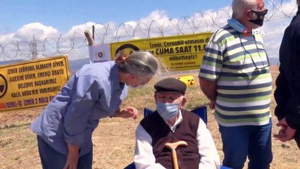 İzmir'in Çernobiline karşı 93’lük Mehmet Dede eylemde