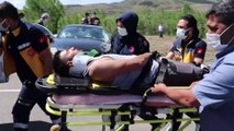 SİVAS - Hafif ticari araç ile otomobil çarpıştı: 9 yaralı