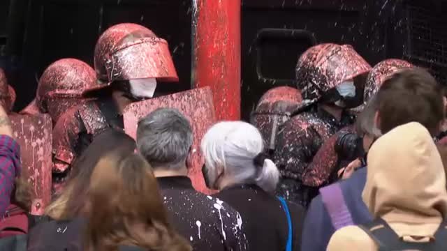 Tensión durante un desahucio en Barcelona