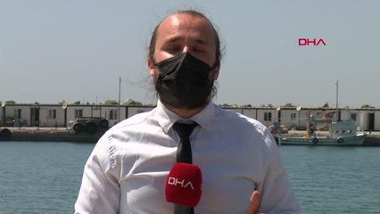 ÇINARCIK SAHİLİNİ KAPLAYAN DENİZ SALYASI, RÜZGARIN ETKİSİYLE DAĞILDI