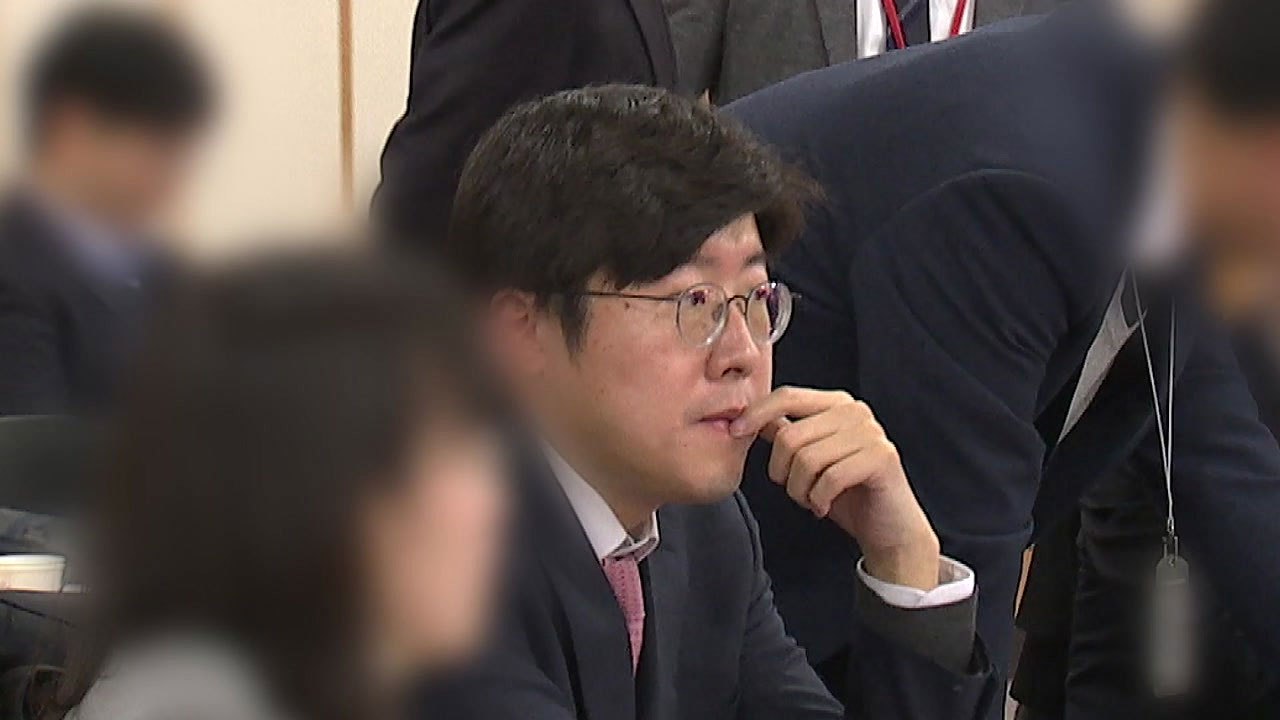 공수처, 이규원 검사 소환 조사...첫 피의자 소환 / YTN