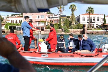 Büyükşehir Ayvalık'ta yaraları sarmaya devam ediyor