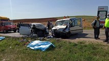 Tokat'ta iki araç kafa kafaya çarpıştı: 3 ölü, 8 yaralı