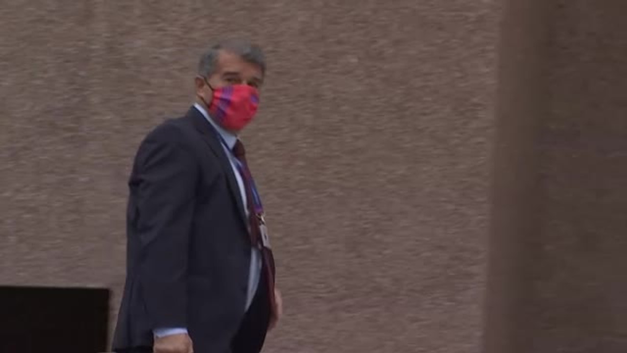 Aparece por las oficinas del Barça el representante del holandés del Liverpool Georginio Wijnaldum