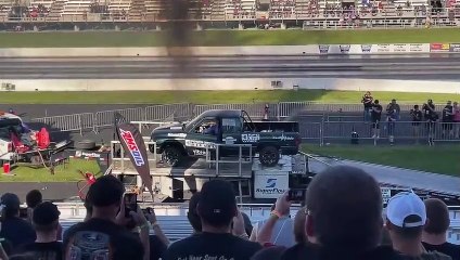 Explosion du moteur d'une voiture puissante lors de l'UCC 2021