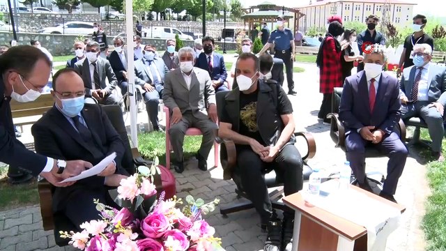 Elazığ'da evleri yanan aileler, yeni evlerine kavuştu