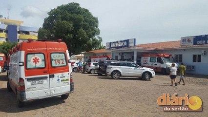 Pai fica desesperado ao ver filha internada no Hospital Regional de Sousa-PB: "Morrendo a mingua"