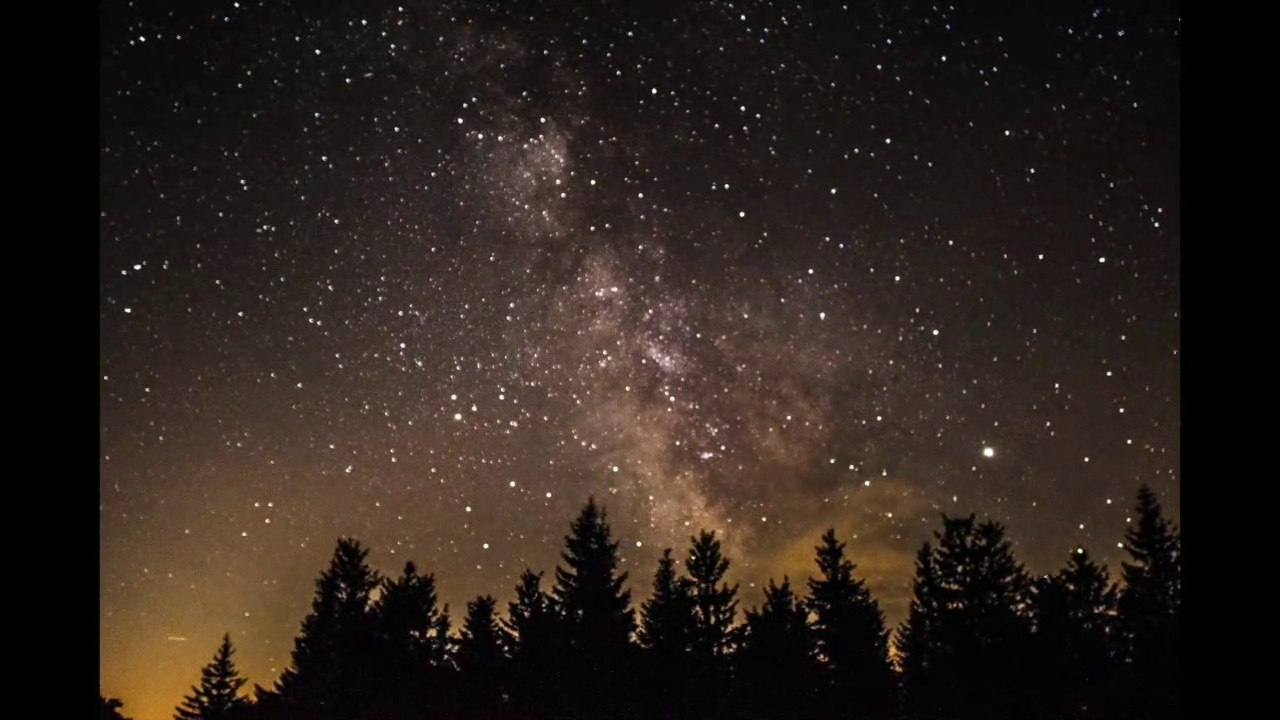 Milchstrasse am nachthimmel