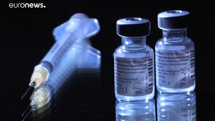 Французским инфлюенсерам предложили очернить вакцину Pfizer