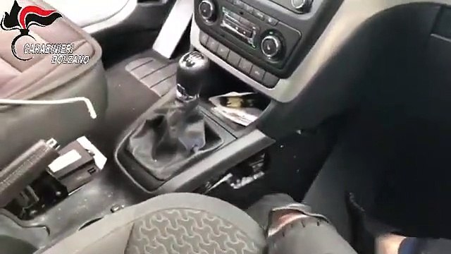 Vipiteno (BZ) - 8,5 chili di cocaina nascosti in auto, arrestato (15.02.20)