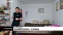Maratonista chinês corre 50km em casa durante quarentena