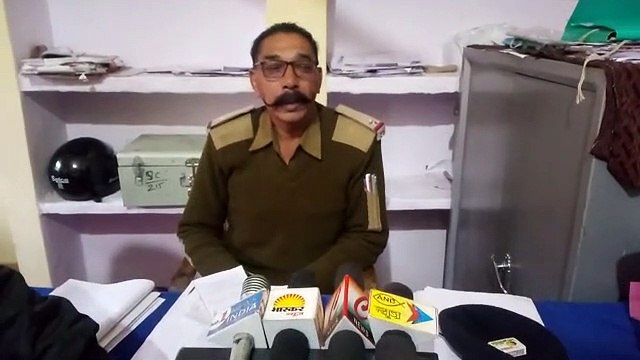 डिलेवरी के 3 दिन पश्चयात महिला को छोड़ने जा रही जननी एक्सप्रेस अनियंत्रित होकर पलटी