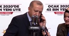 Cumhurbaşkanı Erdoğan telefonda parti üyesi ile görüştü, salonda kahkaha tufanı koptu