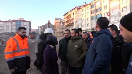 Bakan Kurum, mahallelerde incelemede bulundu