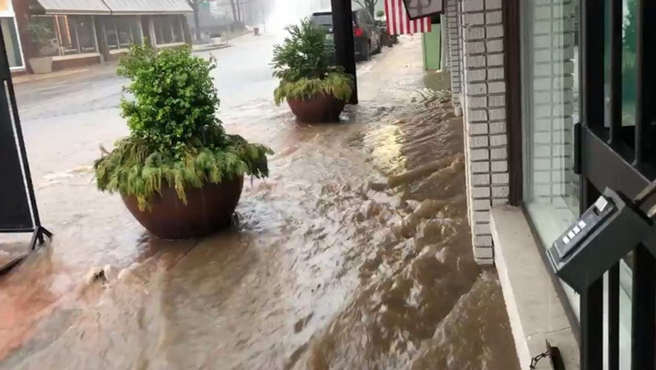 Flooding inundates Deep South