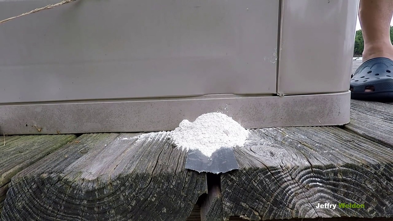 Il n'aurait pas du boucher l'entrée d'un nid de guêpes